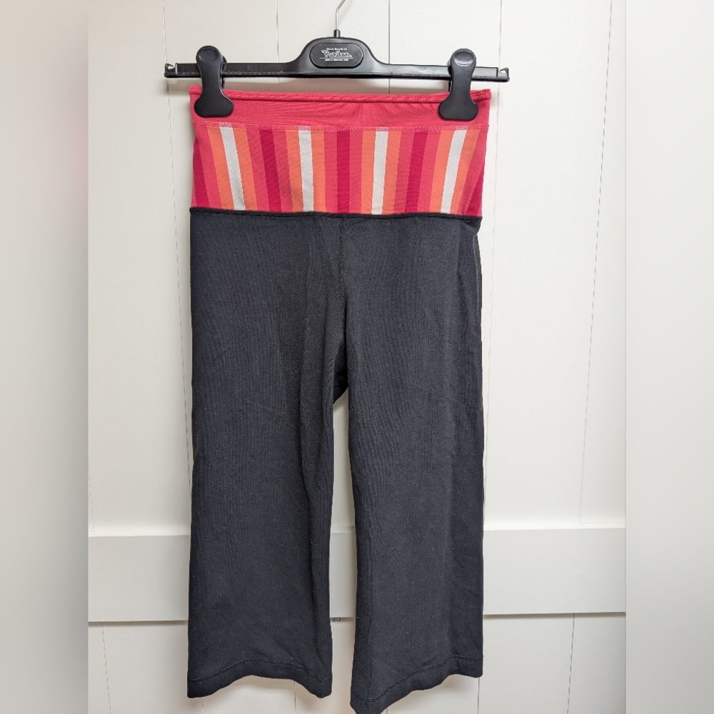 Lululemon Cropped Capri Leggings with Striped Waistband, Older Style